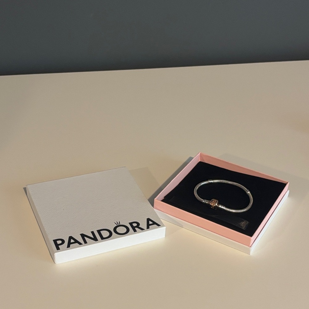Pandora Logo Barrel Clasp Snake Chain Bracelet 7.5”